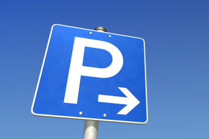 Parkschild (Quelle: bluedesign, Quelle: Fotolia)